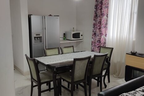 واحد دوخواب در طبقه اول ویلای عباس آباد