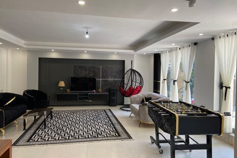 ویلا دوبلکس دوخواب استخردار در چهارباغ