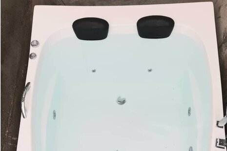 کلبه سوئیسی دوبلکس تکخواب جکوزی دار در شیرگاه