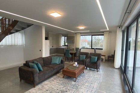 ویلا تریپلکس سه خواب استخردار کد 384 در محمودآباد