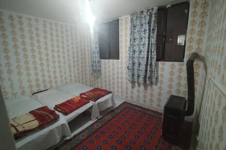 اتاق سه تخته مستر اقتصادی در مسافرخانه مشهد