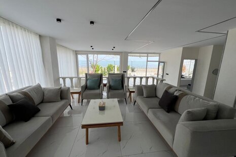 ویلا مبله سه خواب ساحلی نادر در رامسر