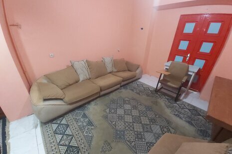 سوئیت مبله انقلاب رشتچی 1 در میدان انقلاب