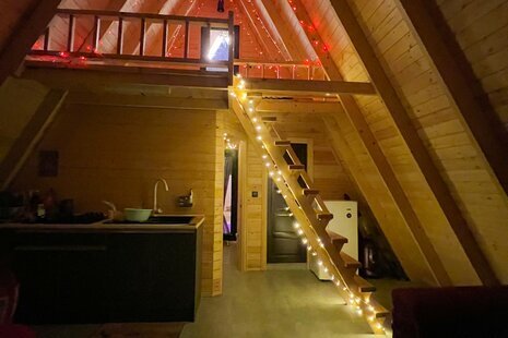 کلبه چوبی دوبلکس استخر آبگرم در لاهیجان