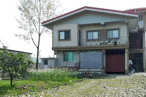 واحد تکخواب مبله در طبقه همکف ویلا جنگلی رحیم آباد