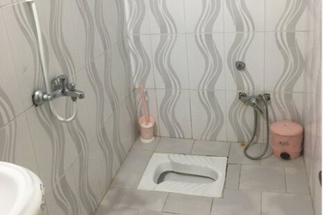 کلبه چوبی در شیرگاه