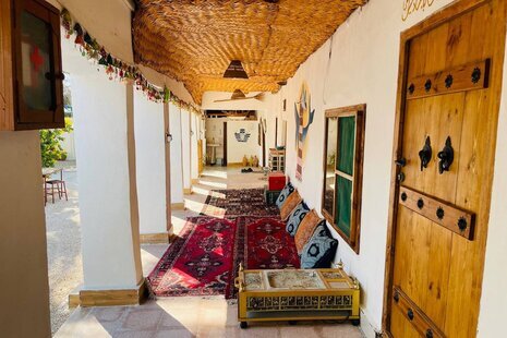 اتاق ناخدا یوسف در اقامتگاه بومگردی کنگان