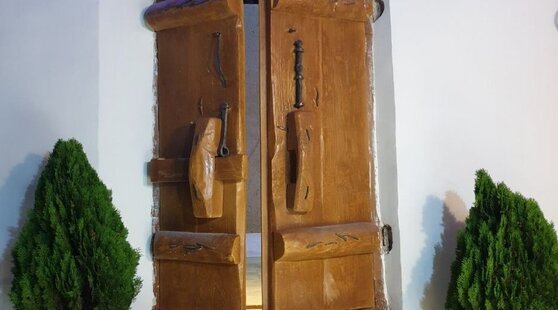 اتاق 4 تخت شاه نشین اقامتگاه بوم گردی در اصفهان