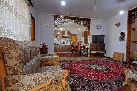 واحد دوخواب آریا در طبقه اول ویلای رامسر