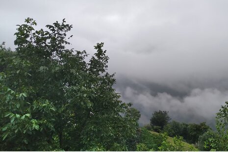 کلبه کاهگلی مبله باران در چمستان