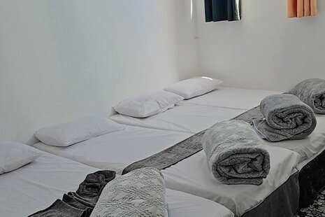 سوئیت 4 تخت مولوی در مشهد