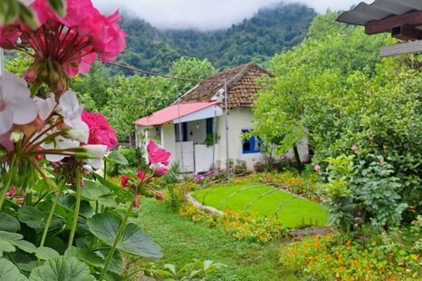 ویلا تکخواب سنتی بهارنارنج در آستارا