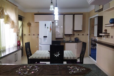 واحد در طبقه اول ویلا ساری