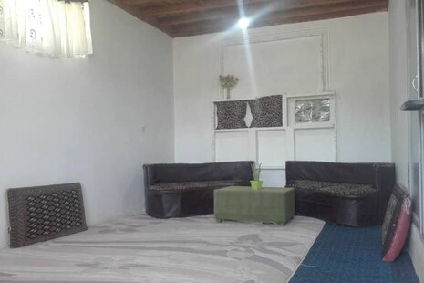 واحد دو خواب در طبقه اول یک باغ ویلا دو طبقه پل سفید