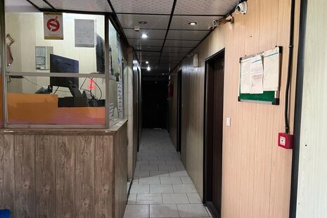 اتاق پنج تخت در مهمانپذیر خیابان کارگر