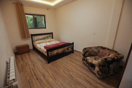 واحد دو خواب (2) طبقه همکف ویلا در قائم شهر