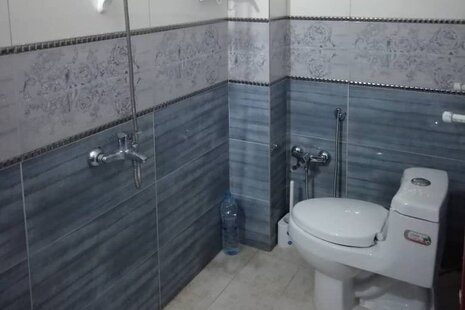 واحد مبله دوخواب در طبقه اول ویلا تنکابن