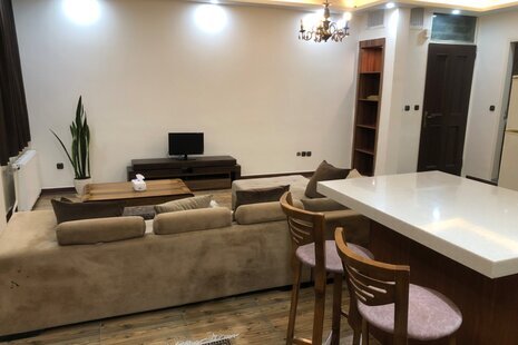 آپارتمان مبله تکخواب نیلی در میدان سپاه