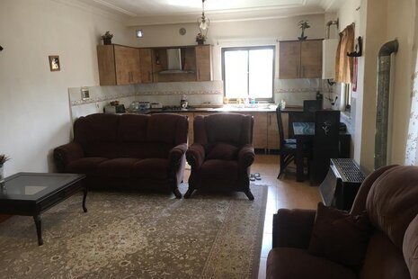 واحد دو خواب در طبقه اول گل شمعدونی در رشت