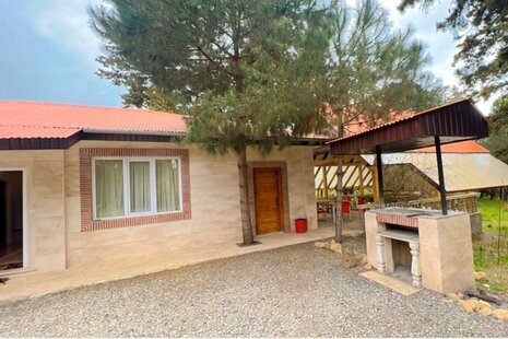 ویلا ساحلی استخردار در باغ اختصاصی رامسر