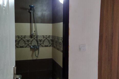 واحد دوخواب مبله در طبقه همکف ویلا دلنوا در کلاردشت