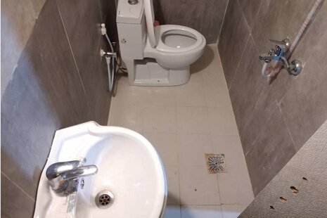 واحد مداد رنگی در اقامتگاه بومگردی هرمز