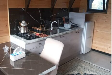 کلبه سوئیسی شیشه ای دوخواب می جان در چابکسر