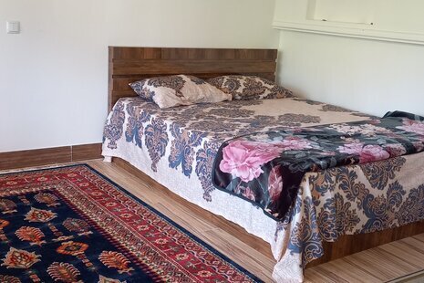 سوئیت افرا در اقامتگاه بومگردی شیرگاه