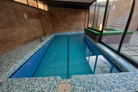 ویلا دو طبقه استخردار مبله دوخواب قائم در شهریار