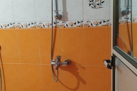 واحد مبله تکخواب طبقه اول ویلا یونس در اسالم