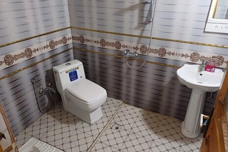 خانه جنگلی هلی تی تی در لفور