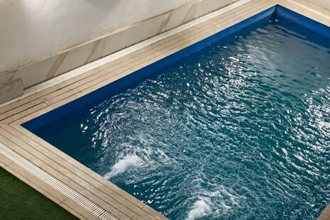 ویلا دوبلکس سه خواب استخردار رز سفید در چهارباغ