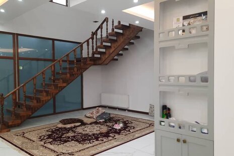 ویلا دوبلکس استخردار دو خواب هامین در چهارباغ