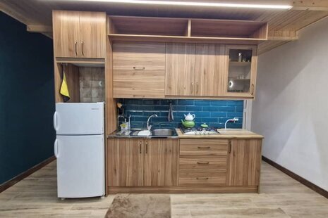 کلبه سوئیسی دوبلکس جکوزی دار  مبله دوخواب ارغوان در تنکابن