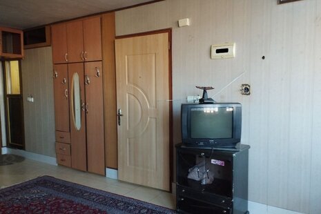 آپارتمان مبله تک خواب طبقه 1 در تیران و کرون