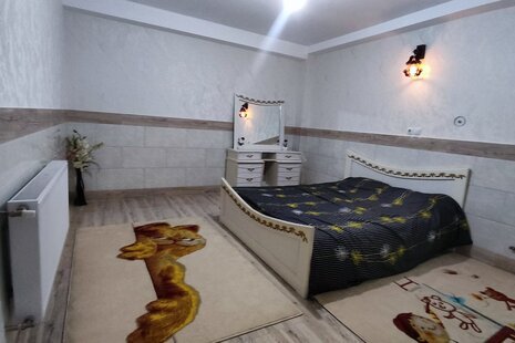 آپارتمان مبله دوخواب استخردار ثمین در زنجان