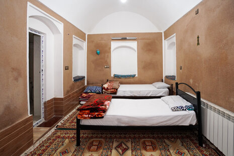 اتاق 4 دراقامتگاه بومگردی ورزنه