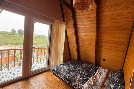 کلبه سوئیسی مبله دوخواب دریاچه در ساری