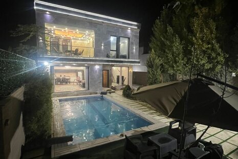 خانه ویلایی دوبلکس استخردار در چهارباغ