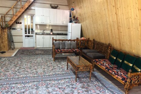 کلبه دوبلکس استخردار تکخواب جنگلی کاج در اسالم