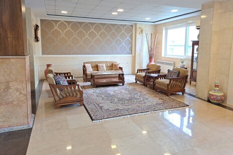 اتاق دو نفره در هتل آپارتمان صومعه سرا