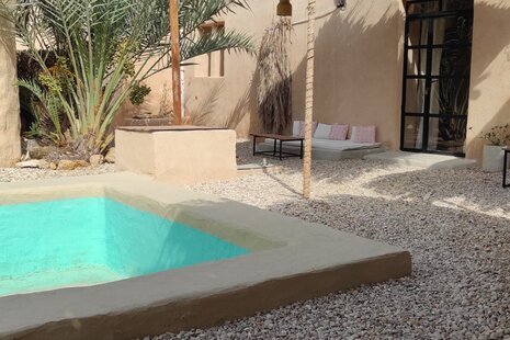 سوئیت کالینگ در اقامتگاه بومگردی بندر لافت