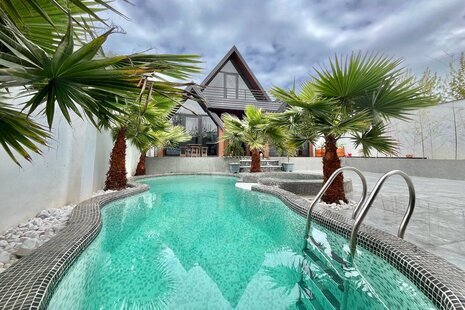 کلبه سوئیسی استخردار سه خواب هاوایی در محمودآباد