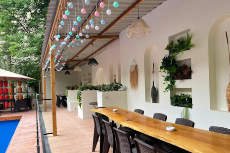 واحد 20 متری در هاستل تجریش