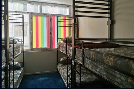 اتاق اشتراکی ده تخت آقایان در سبلان شمالی