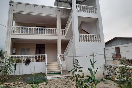 واحد تکخواب در طبقه دوم ویلا علی آباد