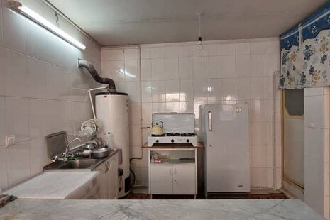 سوئیت سنتی مقبره خیام عطار در نیشابور