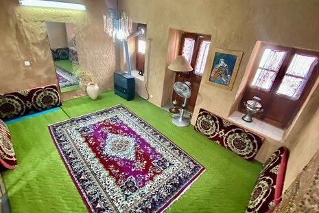 اتاق اشکانیان در اقامتگاه بومگردی گلوگاه