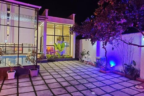 ویلا استخردار شیشه ای سه خواب بهاران در رامسر