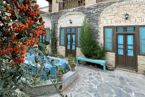 اتاق(5) در اقامتگاه بومگردی در همدان